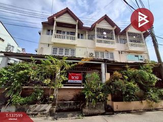 Casa adosada en venta de 4 habitaciones en Bang Na, Bangkok