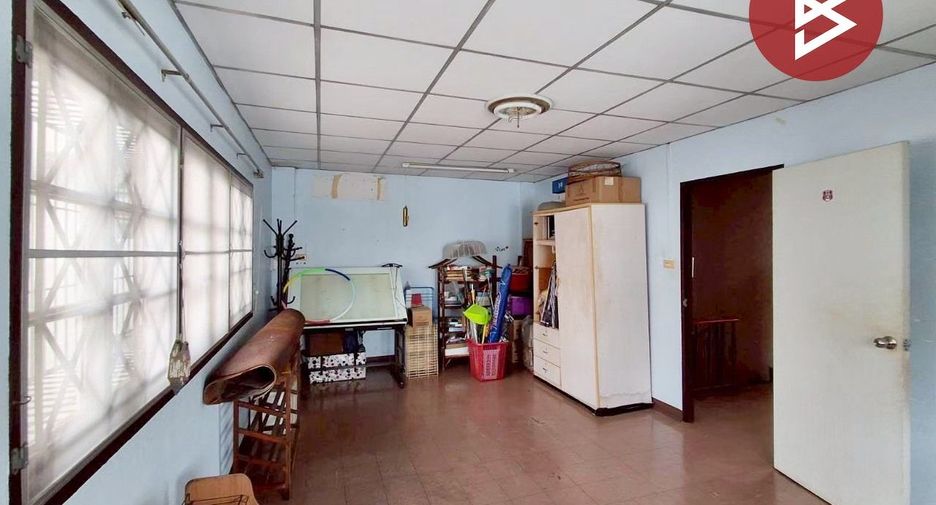 Casa adosada en venta de 4 habitaciones en Bang Na, Bangkok