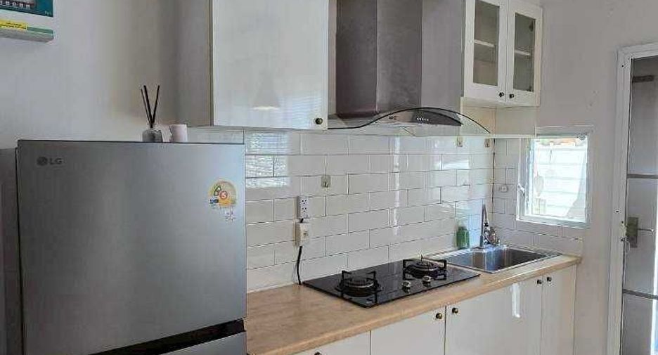 For rent 3 bedrooms townhouse in Bang Phli, Samut Prakan