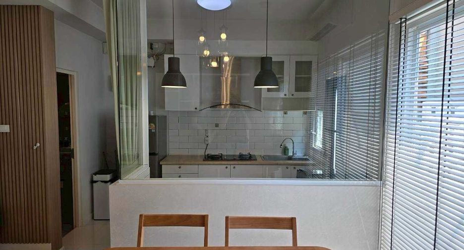 For rent 3 bedrooms townhouse in Bang Phli, Samut Prakan