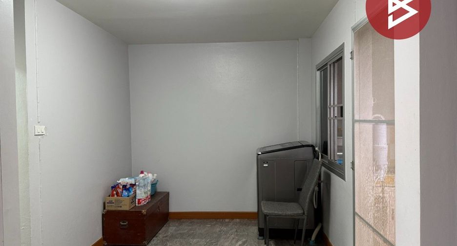 For sale 3 bedrooms townhouse in Lam Luk Ka, Pathum Thani