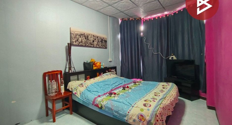 For sale 4 bedrooms townhouse in Phra Samut Chedi, Samut Prakan