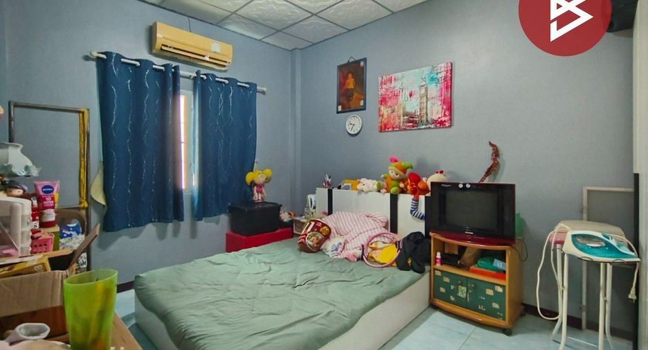 For sale 4 bedrooms townhouse in Phra Samut Chedi, Samut Prakan