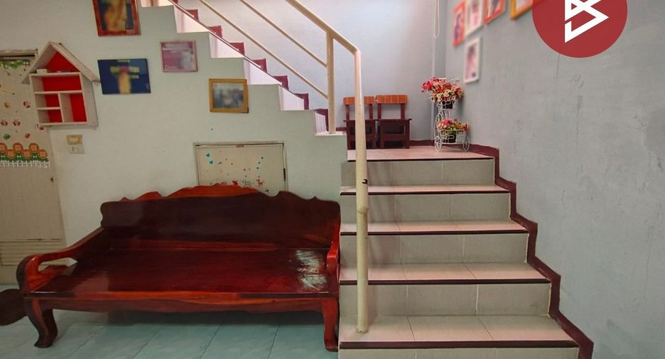 For sale 4 bedrooms townhouse in Phra Samut Chedi, Samut Prakan