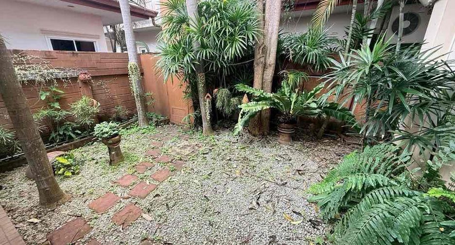 Villa zum Kauf mit 4 Zimmer in Bang Lamung, Chonburi