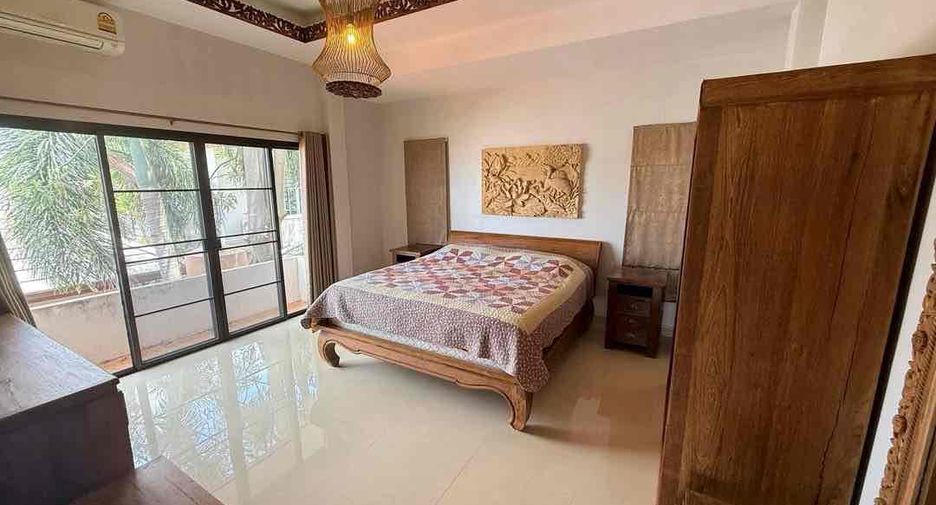 Villa zum Kauf mit 4 Zimmer in Bang Lamung, Chonburi