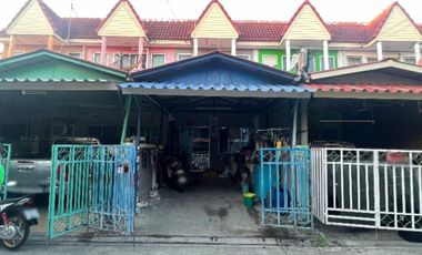 For sale 2 bedrooms townhouse in Mueang Samut Prakan, Samut Prakan