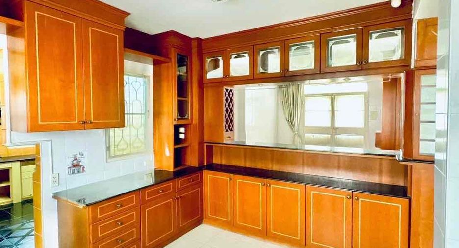 Продажа 4 спальни дом в Банг Ламунг, Чонбури