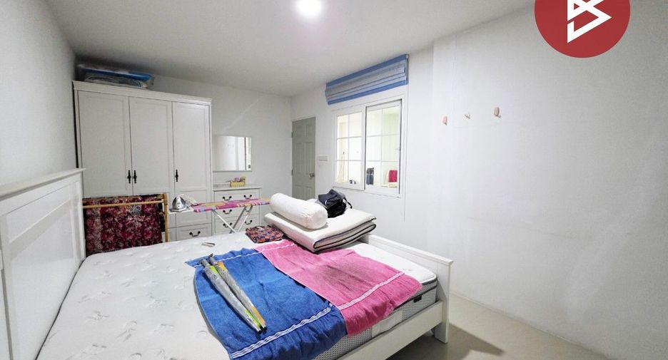出售 4 卧室 联排别墅 在 Mueang Samut Prakan, Samut Prakan