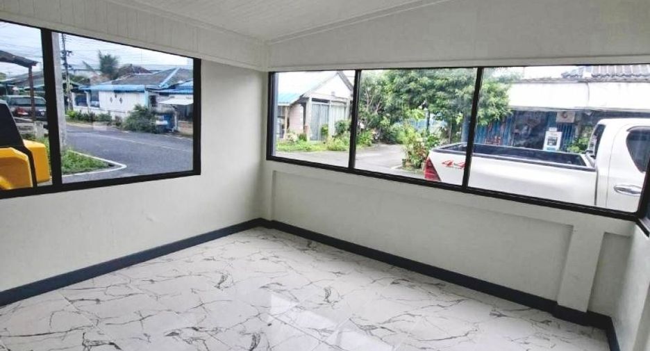 Casa adosada en venta de 3 habitaciones en Mueang Chon Buri, Chonburi