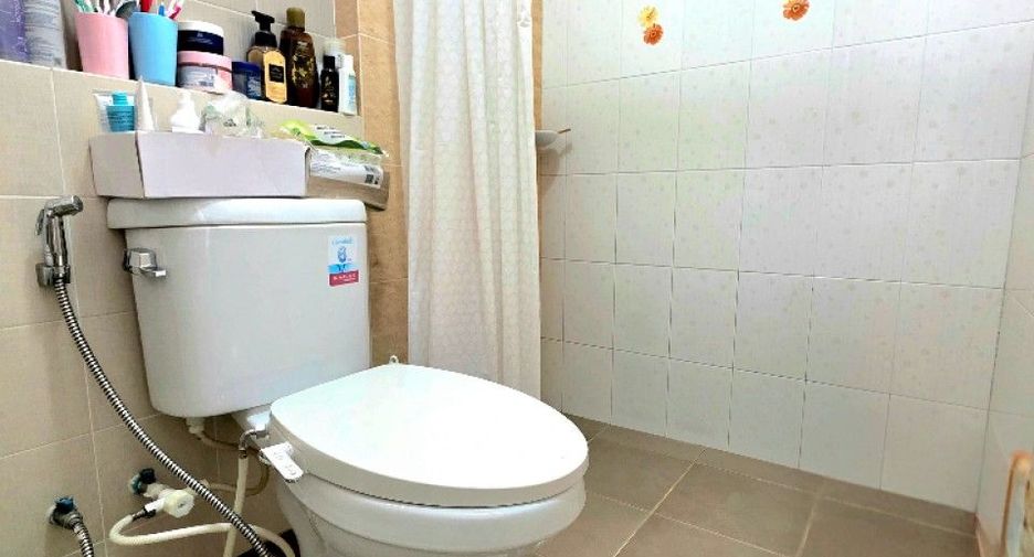 For sale 3 bedrooms townhouse in Si Racha, Chonburi