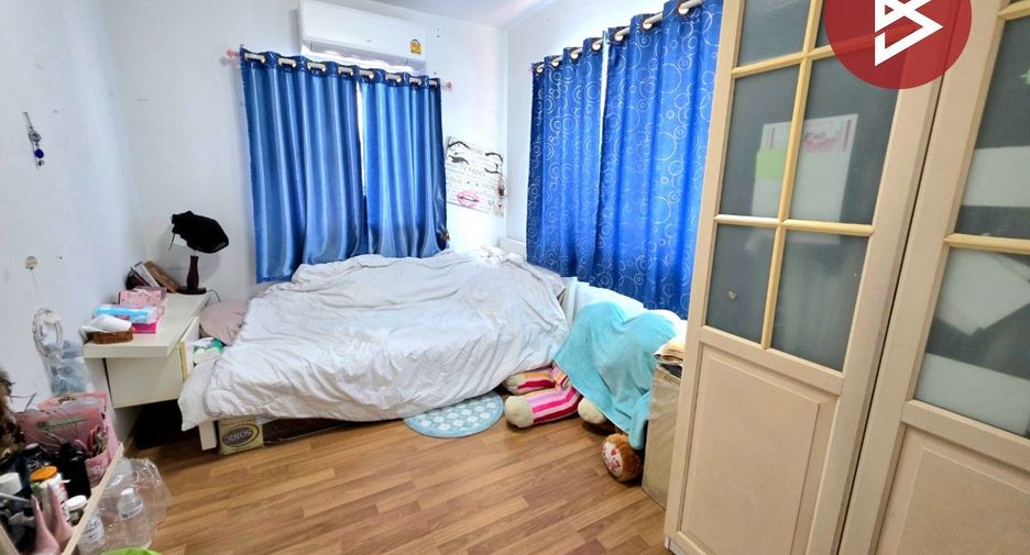 For sale 3 bedrooms townhouse in Si Racha, Chonburi