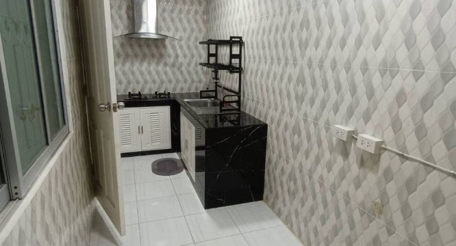 For sale 3 bedrooms townhouse in Min Buri, Bangkok