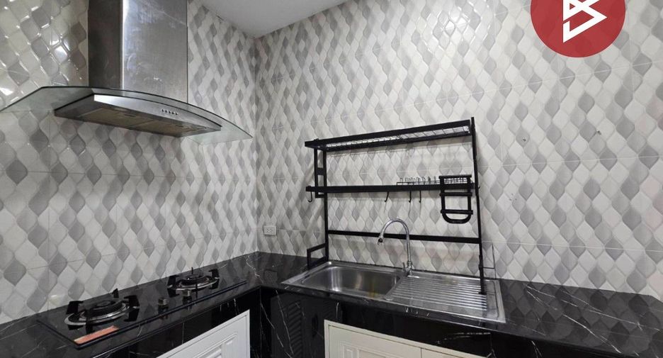 For sale 3 bedrooms townhouse in Min Buri, Bangkok