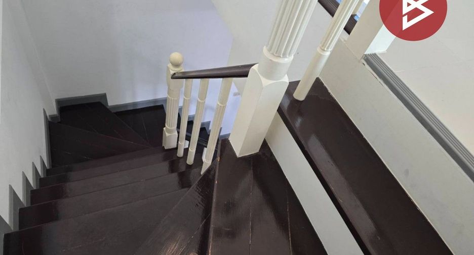 For sale 3 bedrooms townhouse in Min Buri, Bangkok
