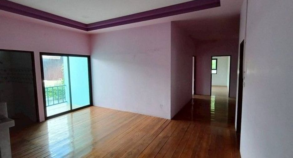 For sale 5 bedrooms warehouse in Khun Yuam, Mae Hong Son