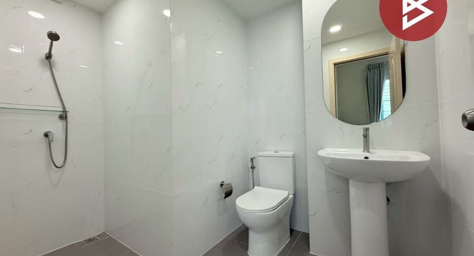 Reihenhaus zum Kauf mit 3 Zimmer in Bang Khae, Bangkok