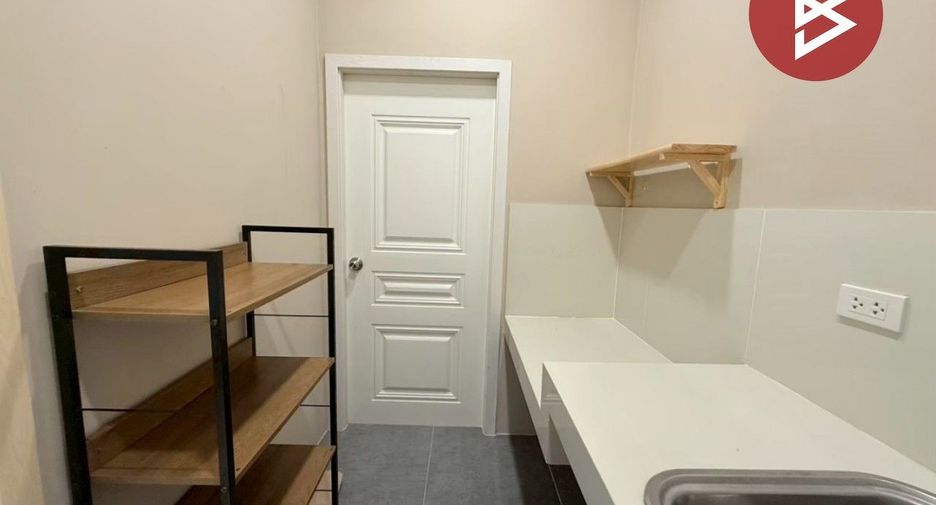 Reihenhaus zum Kauf mit 3 Zimmer in Bang Khae, Bangkok