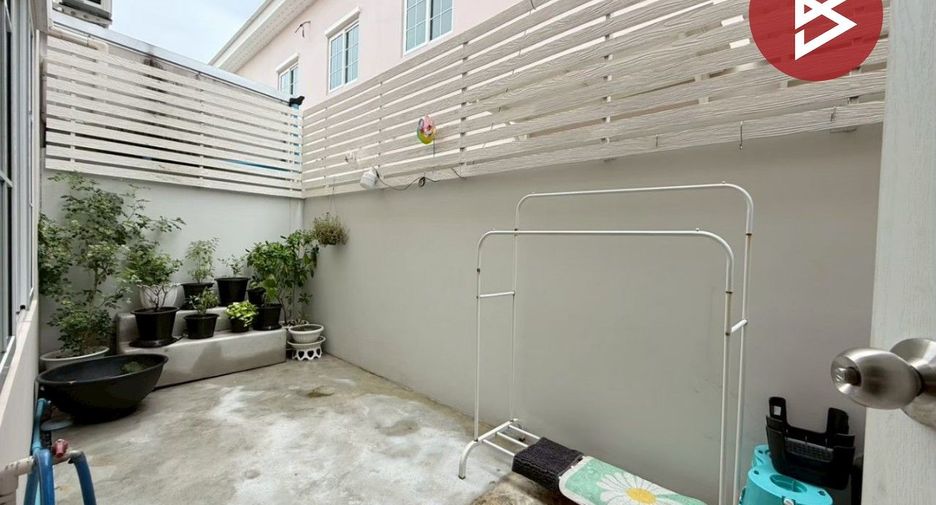 Reihenhaus zum Kauf mit 3 Zimmer in Bang Khae, Bangkok