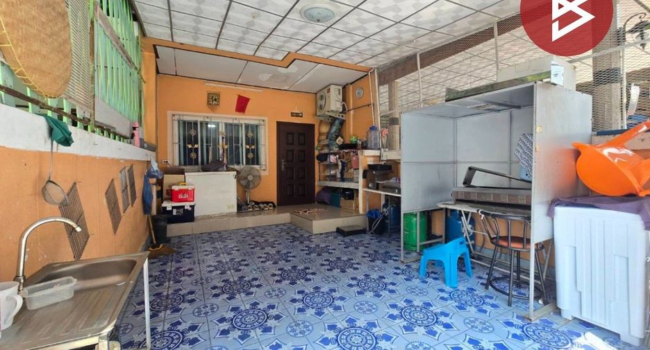 For sale 2 bedrooms townhouse in Lat Lum Kaeo, Pathum Thani