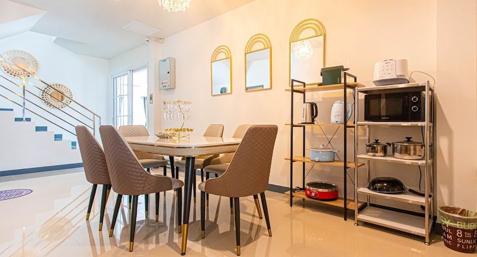 Villa zur Miete und zum Kauf mit 4 Zimmer in San Sai, Chiang Mai