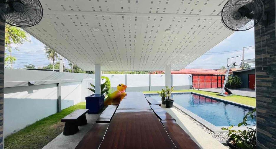 For rent 12 bedrooms villa in Bang Lamung, Chonburi