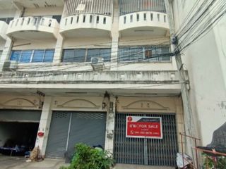 For sale retail Space in Phra Samut Chedi, Samut Prakan