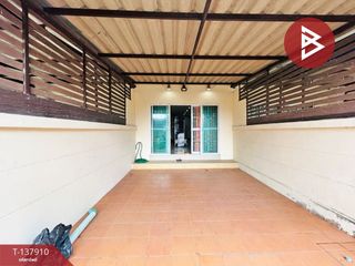 Casa adosada en venta de 3 habitaciones en Si Racha, Chonburi