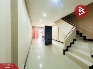 Casa adosada en venta de 3 habitaciones en Si Racha, Chonburi