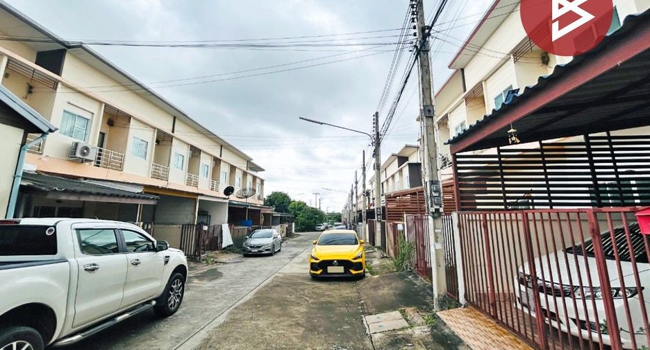 For sale 3 bedrooms townhouse in Si Racha, Chonburi