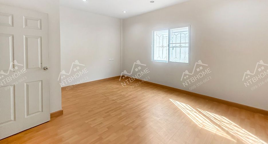 For sale 3 bedrooms townhouse in Mueang Nonthaburi, Nonthaburi