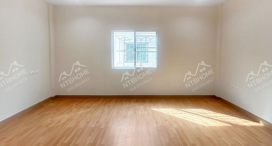 For sale 3 bedrooms townhouse in Mueang Nonthaburi, Nonthaburi