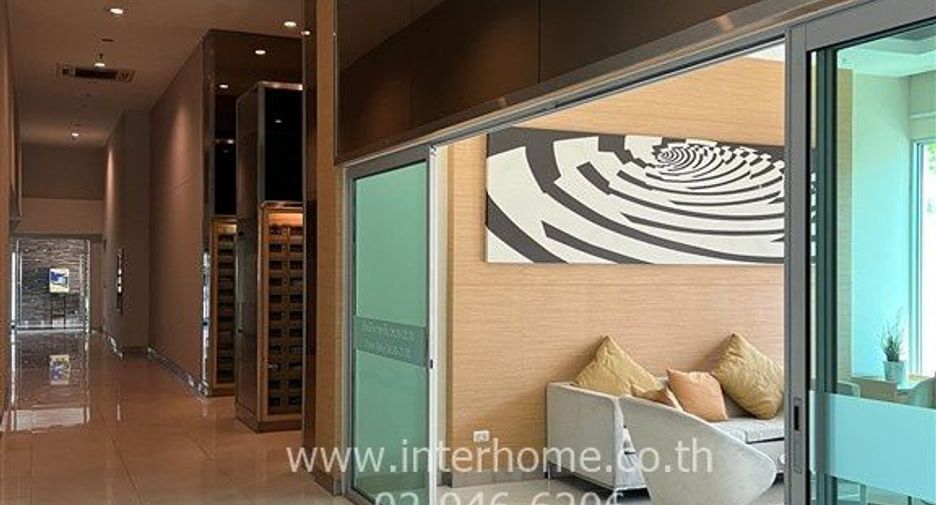 For sale 1 bed condo in Khlong Toei, Bangkok