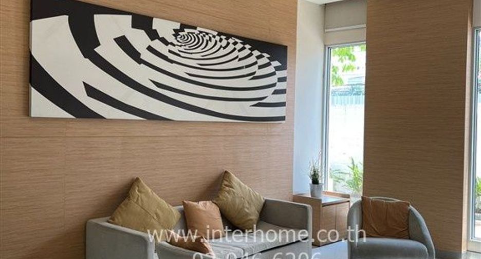 For sale 1 bed condo in Khlong Toei, Bangkok