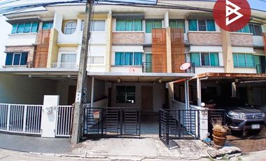 For sale 3 bedrooms townhouse in Bang Kapi, Bangkok