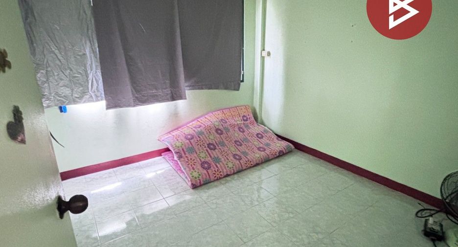 For sale 4 bedrooms townhouse in Mueang Kanchanaburi, Kanchanaburi