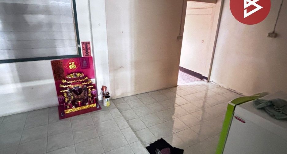 For sale 4 bedrooms townhouse in Mueang Kanchanaburi, Kanchanaburi