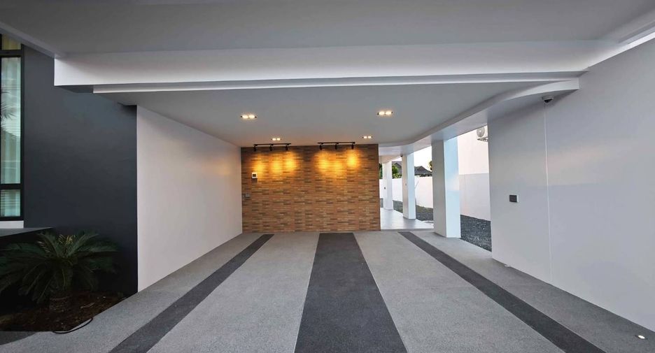 For sale 3 bedrooms house in Doi Saket, Chiang Mai