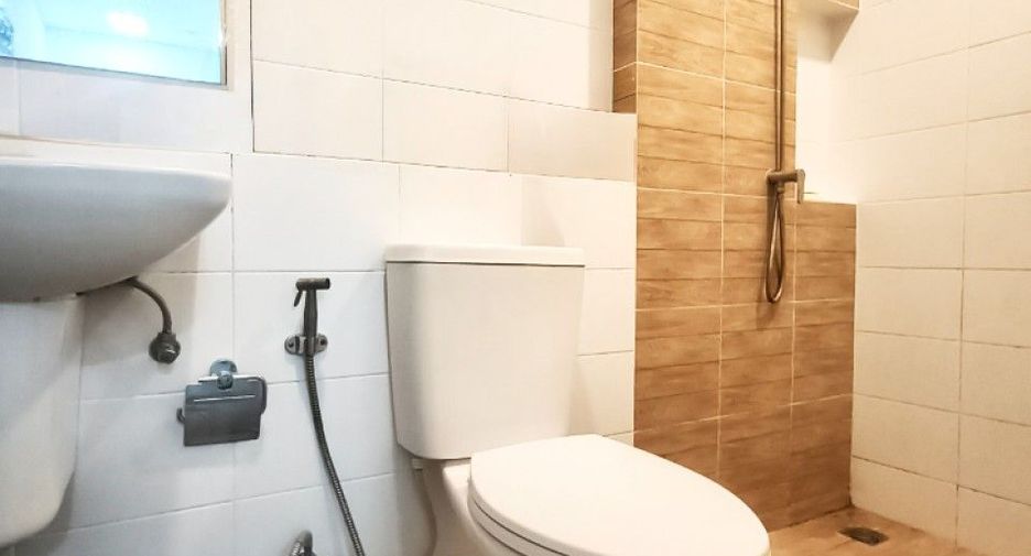For sale 3 bedrooms townhouse in Bang Phli, Samut Prakan