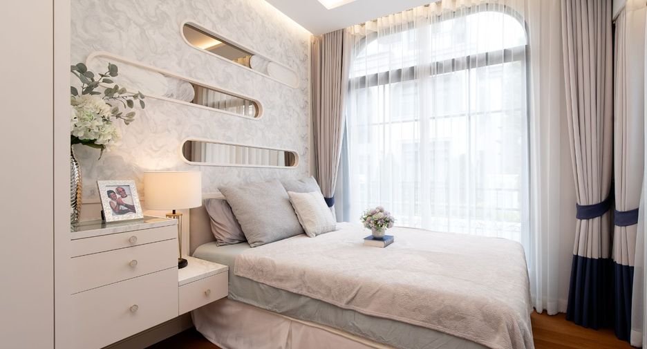 For sale 4 bedrooms house in Lak Si, Bangkok