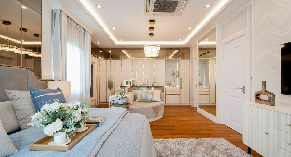 For sale 4 bedrooms house in Lak Si, Bangkok