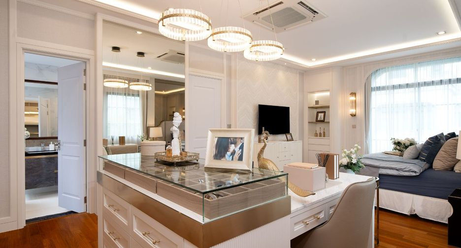 For sale 4 bedrooms house in Lak Si, Bangkok