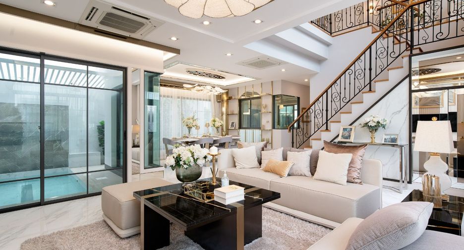 For sale 4 bedrooms house in Lak Si, Bangkok