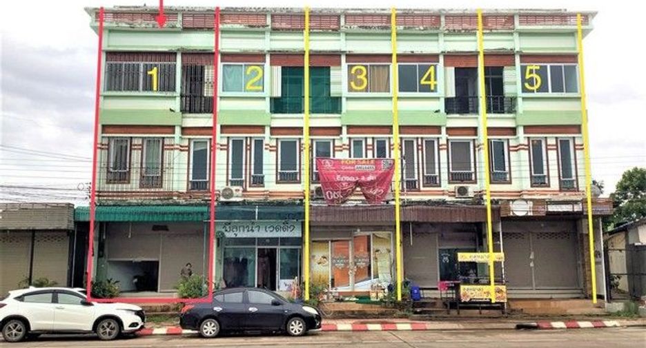 Gewerbefläche zum Kauf mit 2 Zimmer in Khlong Lan, Kamphaeng Phet