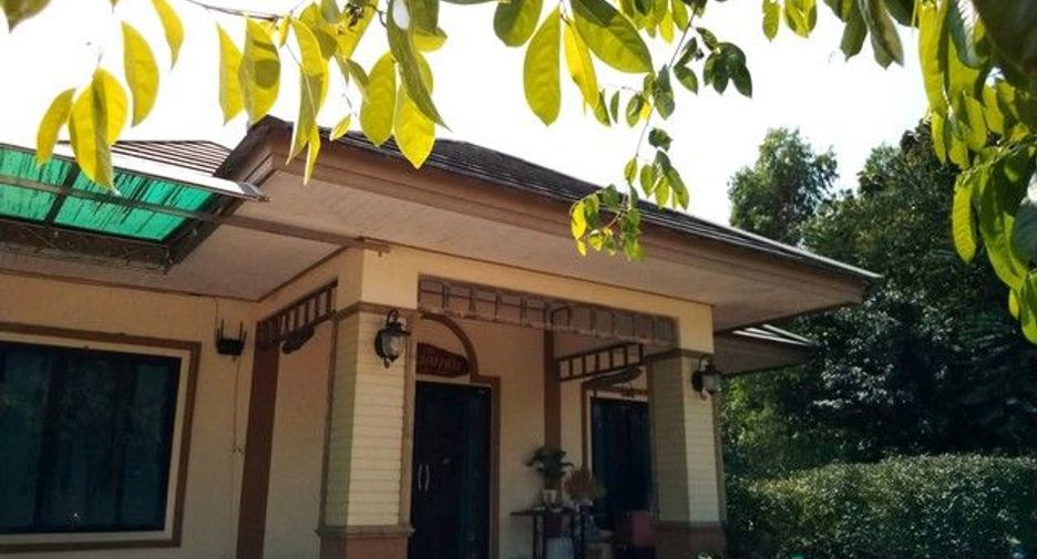 For sale 3 bedrooms house in Khlong Lan, Kamphaeng Phet