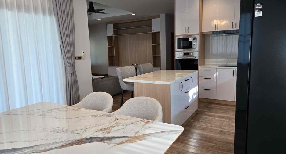 For rent 3 bedrooms villa in Bang Lamung, Chonburi