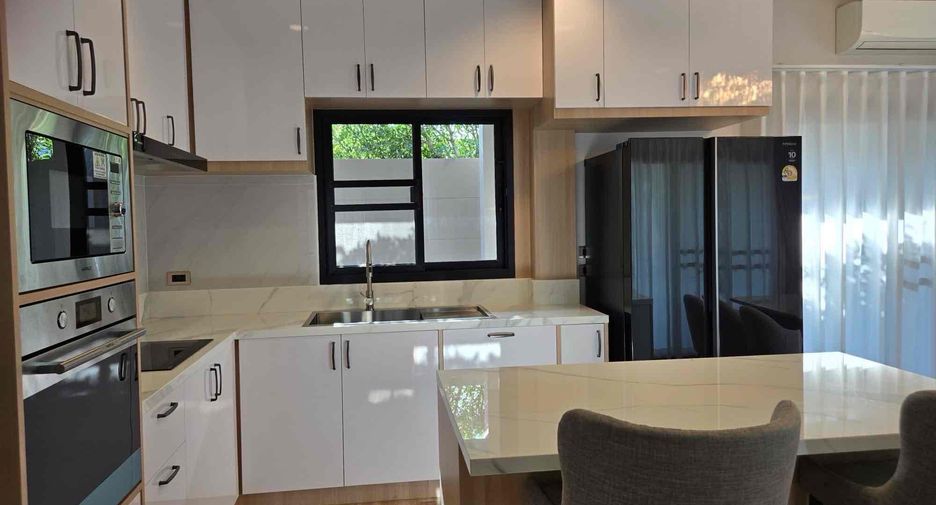 For rent 3 bedrooms villa in Bang Lamung, Chonburi