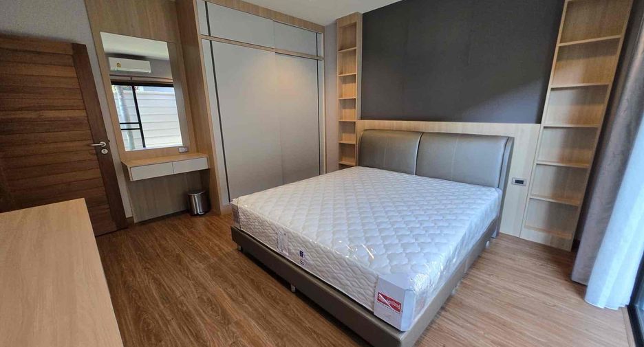 For rent 3 bedrooms villa in Bang Lamung, Chonburi