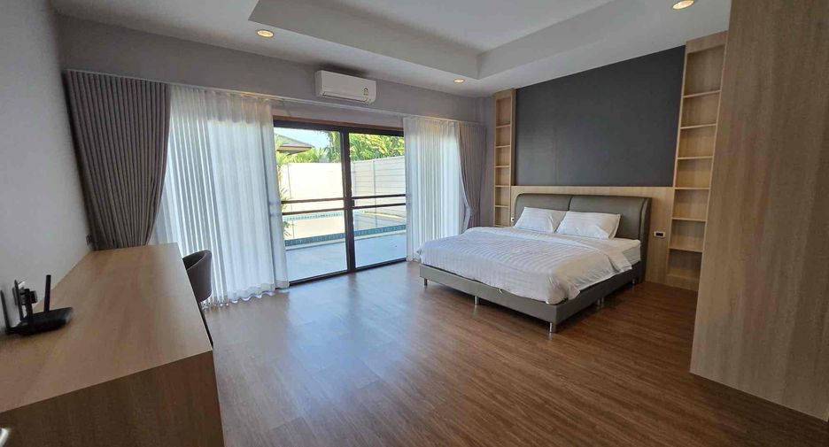 For rent 3 bedrooms villa in Bang Lamung, Chonburi