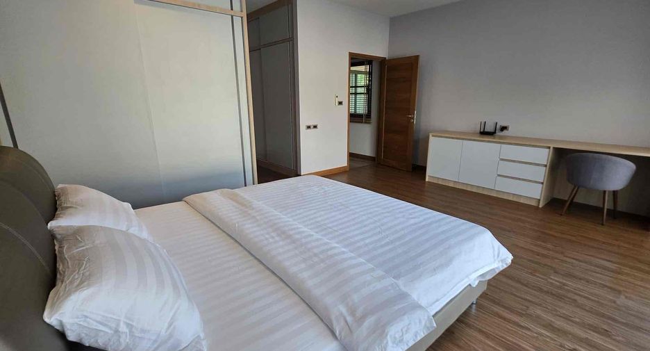 For rent 3 bedrooms villa in Bang Lamung, Chonburi